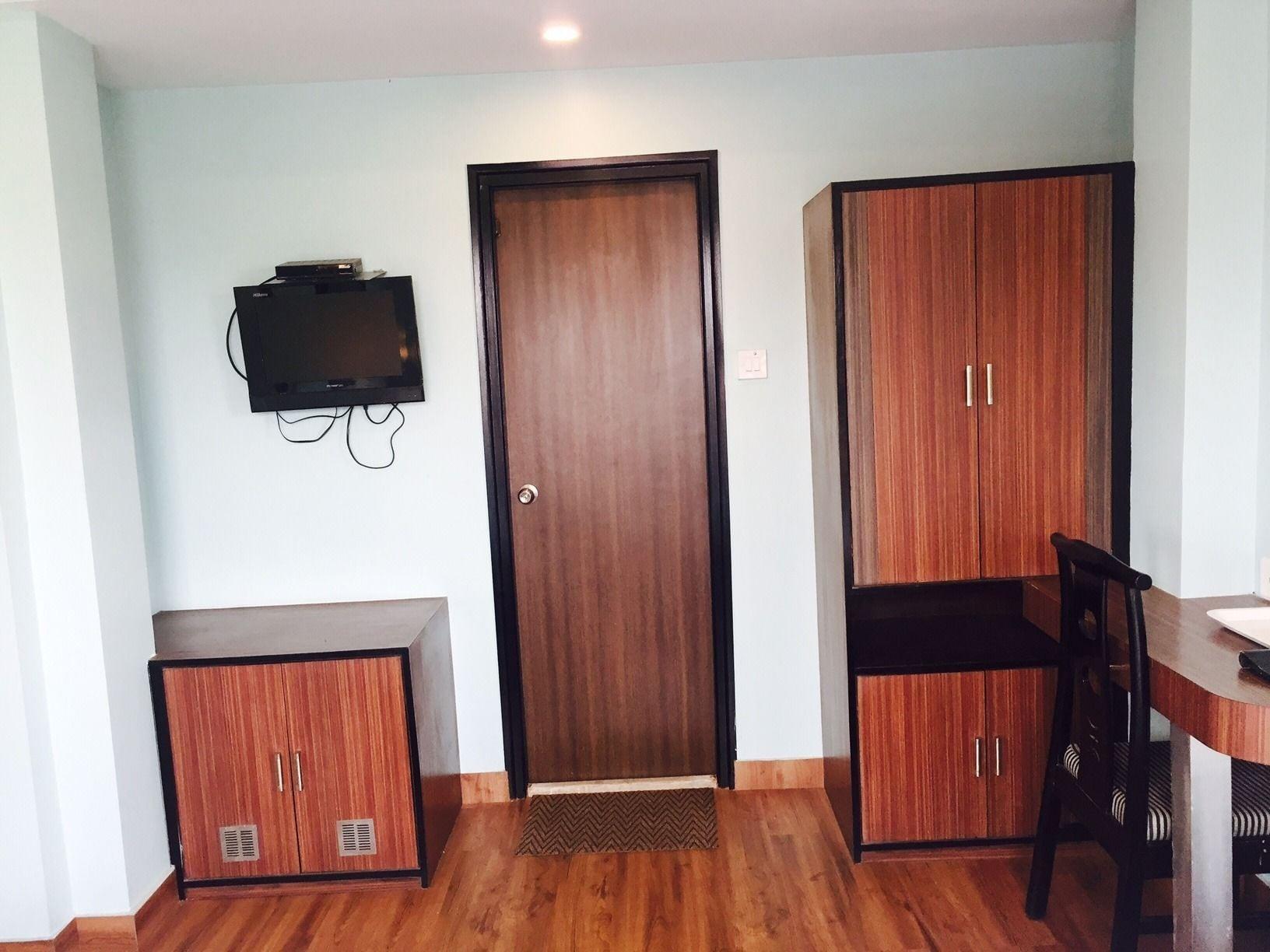 Hotel Crestwood Calcutta  Esterno foto