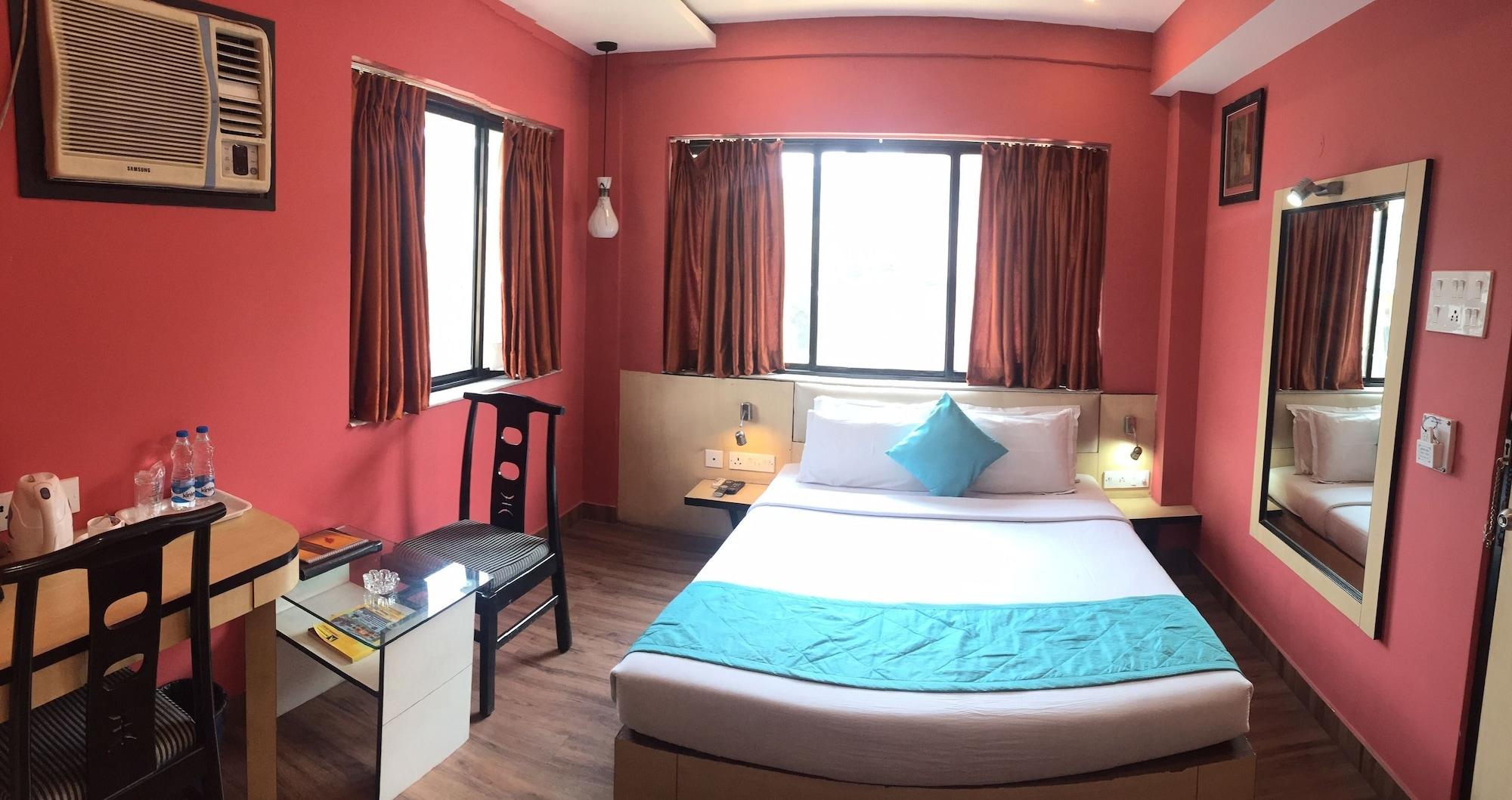 Hotel Crestwood Calcutta  Esterno foto