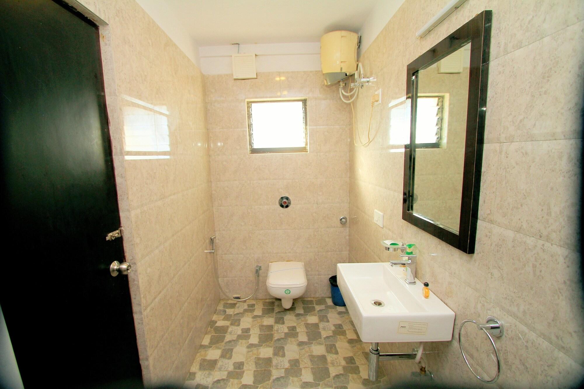 Hotel Crestwood Calcutta  Esterno foto