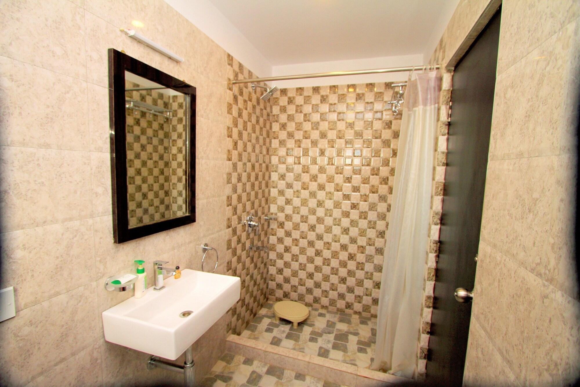 Hotel Crestwood Calcutta  Esterno foto