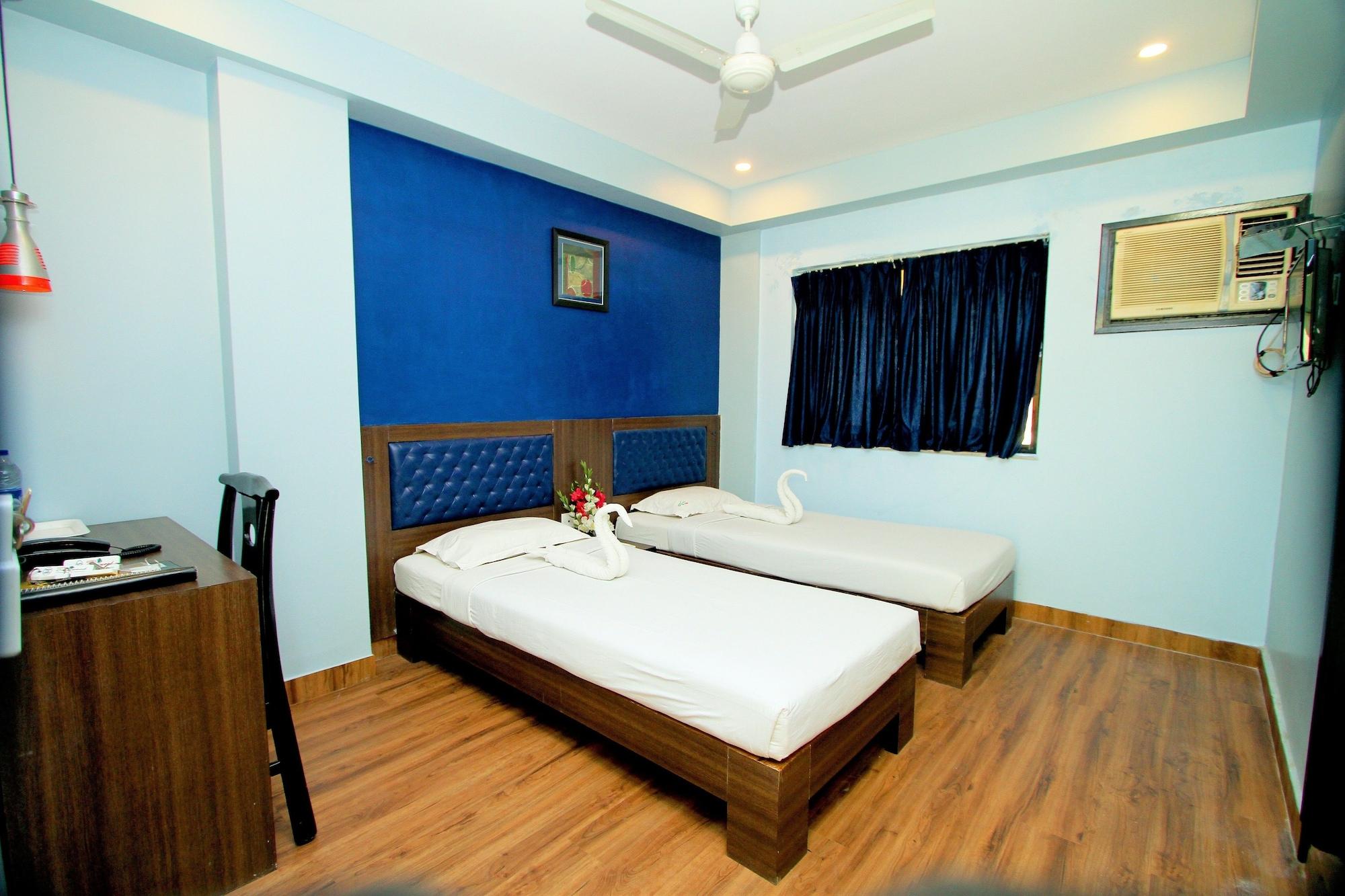 Hotel Crestwood Calcutta  Esterno foto