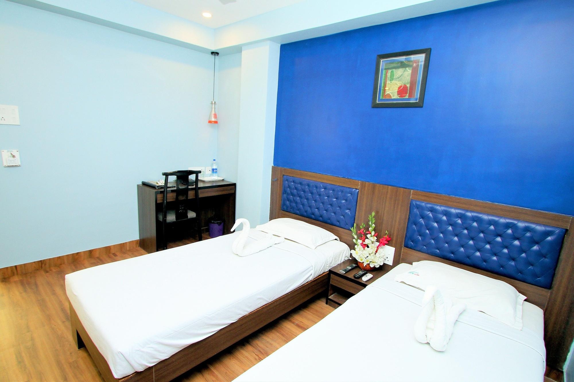 Hotel Crestwood Calcutta  Esterno foto