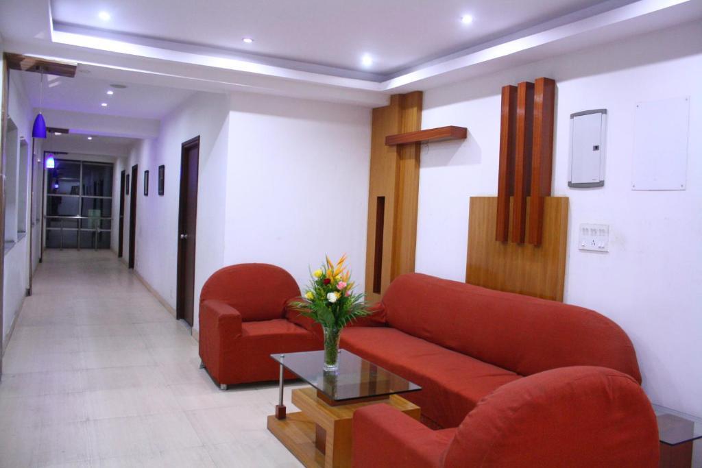 Hotel Crestwood Calcutta  Esterno foto