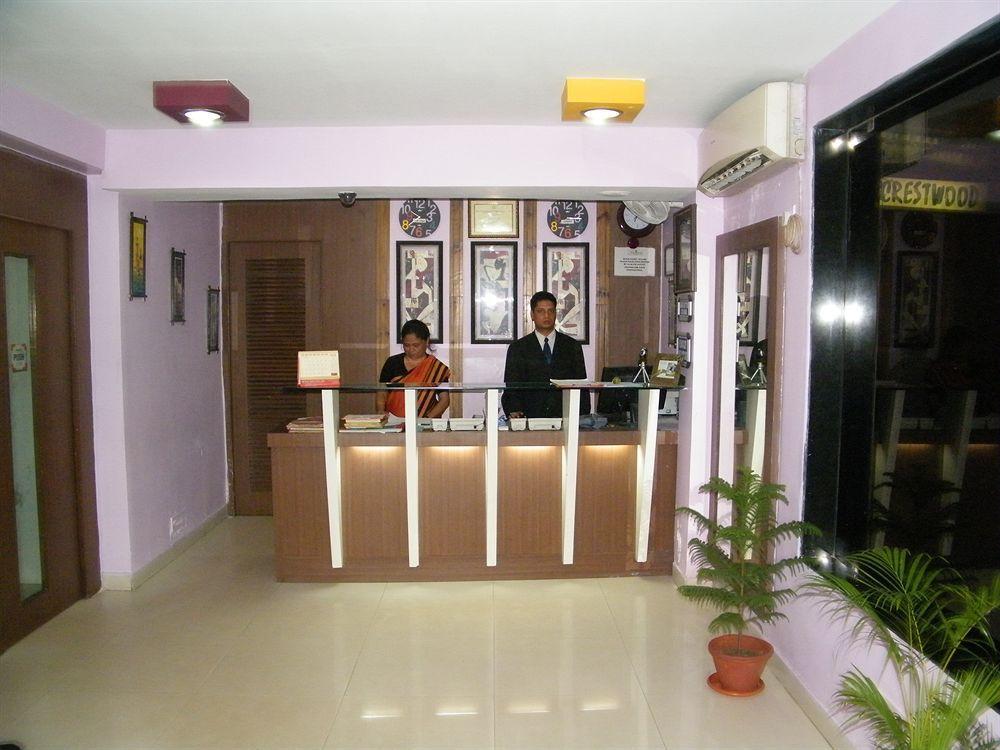Hotel Crestwood Calcutta  Esterno foto