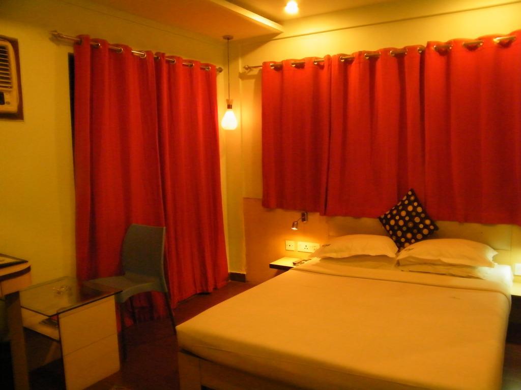 Hotel Crestwood Calcutta  Camera foto