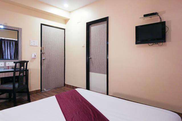 Hotel Crestwood Calcutta  Esterno foto