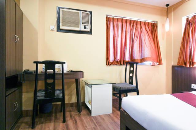 Hotel Crestwood Calcutta  Esterno foto
