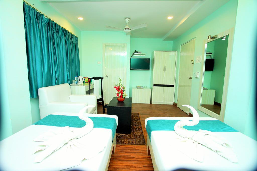 Hotel Crestwood Calcutta  Esterno foto