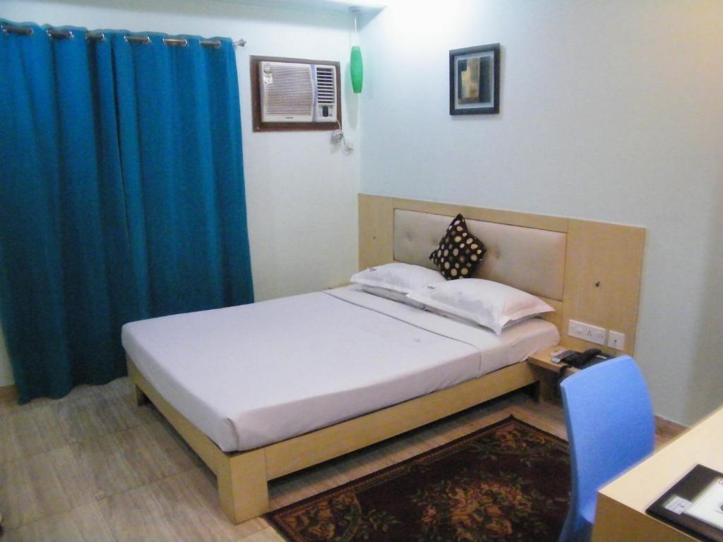 Hotel Crestwood Calcutta  Esterno foto